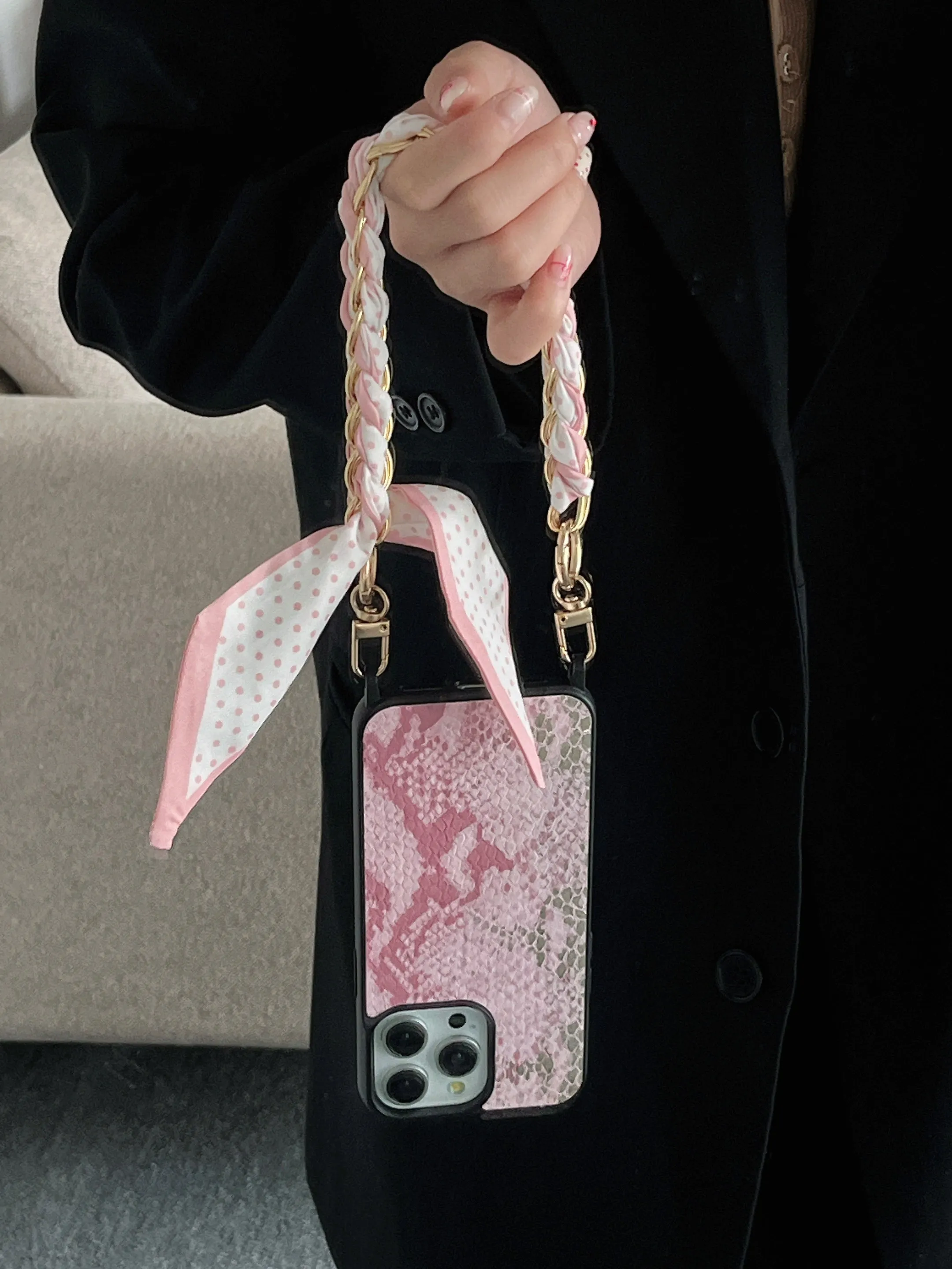 Snake Skin Holograpic iPhone Case With Anti Fall Hand Bracelet